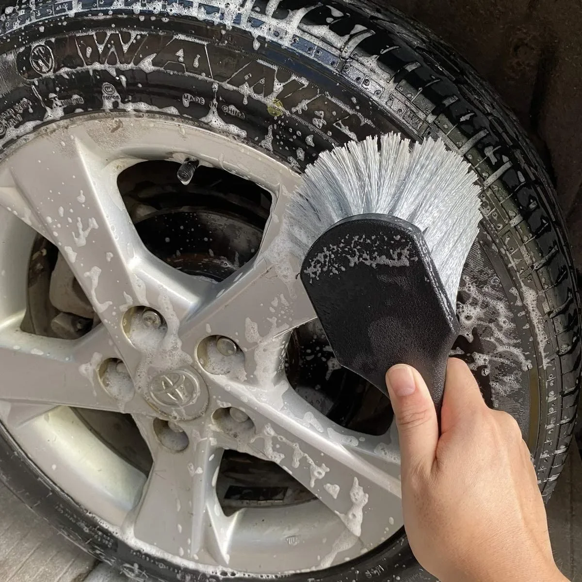 Spazzola per la pulizia del ce - Interior Detailing Kit recensione e prezzo